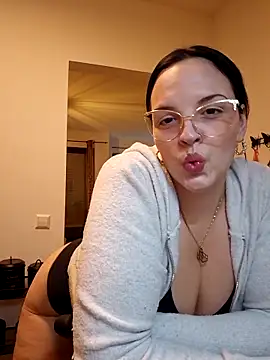 Jujuicy 97 online show from 11/30/25, 09:19