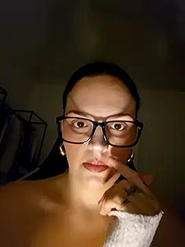 Jujuicy 97 online show from 12/05/25, 06:37