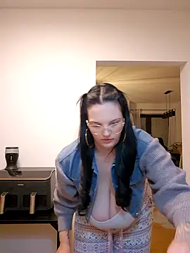 Jujuicy 97 online show from 01/08/26, 05:04