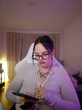 Jujuicy 97 online show from 04/09/26, 06:13