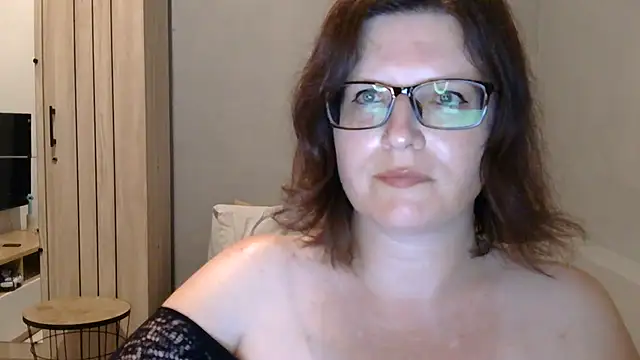 Snapshot of CrimsonMistress chatting on 10/08/25, 10:07 CrimsonMistress online show from 10/08/25, 10:07