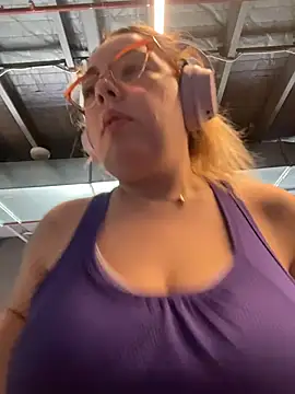 brooklynivy online show from 10/29/25, 03:42