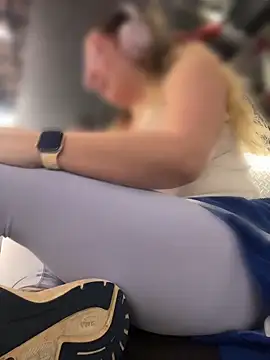 brooklynivy online show from 04/21/26, 12:22