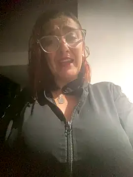 anastasia and jordan online show from 10/26/25, 10:10