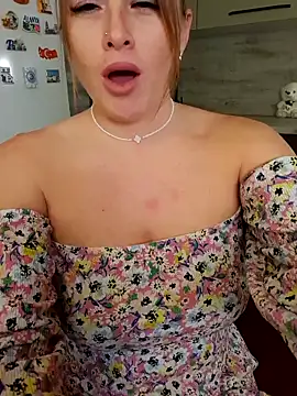 Cute Hot Alice online show from 10/17/25, 09:28