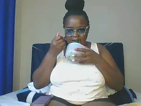 Snapshot of Montel_Montel_ chatting on 01/23/25, 06:56 Montel Montel  online show from 01/23/25, 06:56