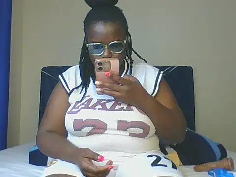 Snapshot of Montel_Montel_ chatting on 01/24/25, 08:22 Montel Montel  online show from 01/24/25, 08:22