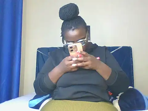 Snapshot of Montel_Montel_ chatting on 02/02/25, 03:43 Montel Montel  online show from 02/02/25, 03:43