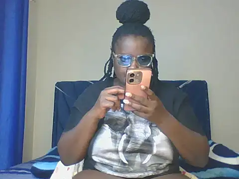 Snapshot of Montel_Montel_ chatting on 02/04/25, 08:46 Montel Montel  online show from 02/04/25, 08:46