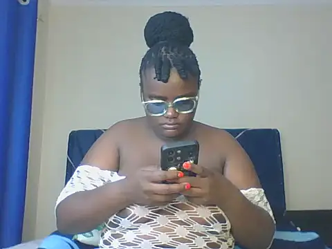 Snapshot of Montel_Montel_ chatting on 02/11/25, 06:30 Montel Montel  online show from 02/11/25, 06:30