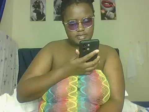 Snapshot of Montel_Montel_ chatting on 05/02/26, 04:39 Montel Montel online show from 05/02/26, 04:39