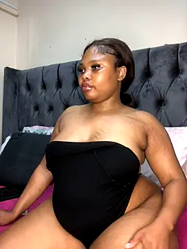 Anaelle24 online show from 11/19/25, 07:30