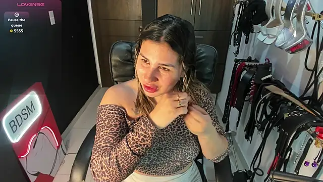 Snapshot of violet_bdsmx chatting on 09/13/25, 09:36 violet bdsmx online show from 09/13/25, 09:36