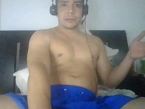 Snapshot of Bigbosscol chatting on 11/15/25, 12:08 Bigbosscol online show from 11/15/25, 12:08