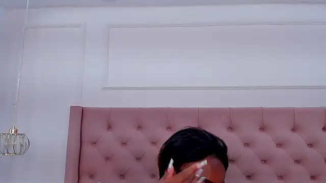 mia schwarz online show from 09/11/25, 04:51