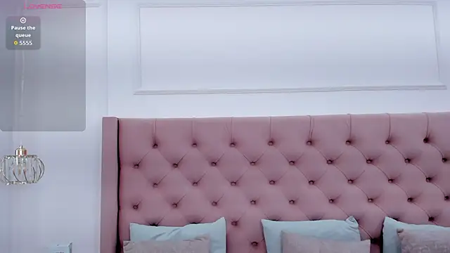 mia schwarz online show from 09/23/25, 11:08