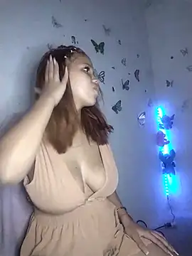 Snapshot of 1CANDYLOVE chatting on 01/27/25, 03:37 1CANDYLOVE online show from 01/27/25, 03:37