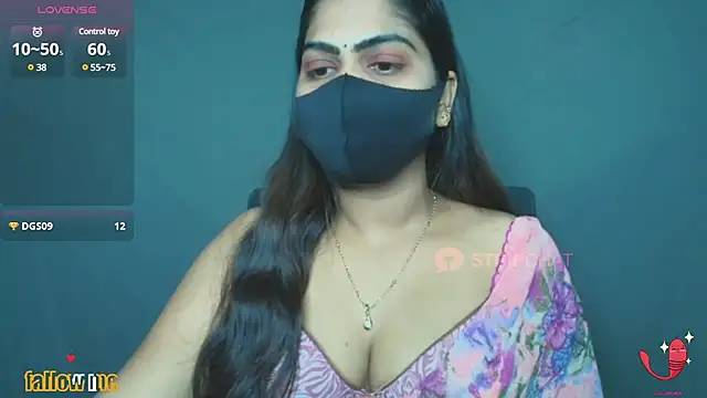 Snapshot of sameeksha_9 chatting on 02/05/25, 02:59 sameeksha 9 online show from 02/05/25, 02:59