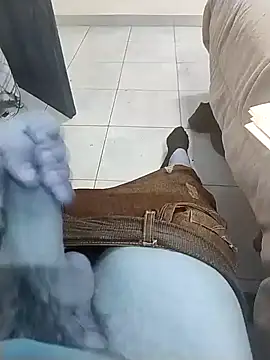 Snapshot of Xtrem3HARDxxx chatting on 12/03/24, 09:22 Xtrem3HARDxxx online show from 12/03/24, 09:22