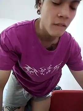 Snapshot of Xtrem3HARDxxx chatting on 12/05/24, 04:42 Xtrem3HARDxxx online show from 12/05/24, 04:42