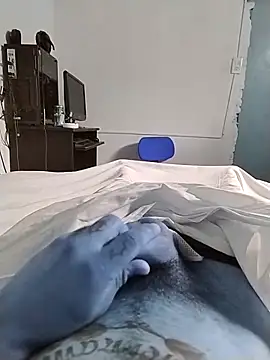 Snapshot of Xtrem3HARDxxx chatting on 12/21/24, 12:59 Xtrem3HARDxxx online show from 12/21/24, 12:59