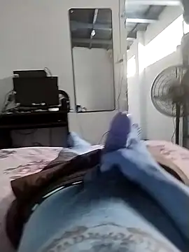 Snapshot of Xtrem3HARDxxx chatting on 02/27/25, 03:05 Xtrem3HARDxxx online show from 02/27/25, 03:05