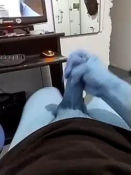 Snapshot of Xtrem3HARDxxx chatting on 03/11/25, 04:43 Xtrem3HARDxxx online show from 03/11/25, 04:43