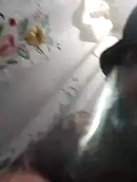 Snapshot of Xtrem3HARDxxx chatting on 10/18/25, 06:16 Xtrem3HARDxxx online show from 10/18/25, 06:16