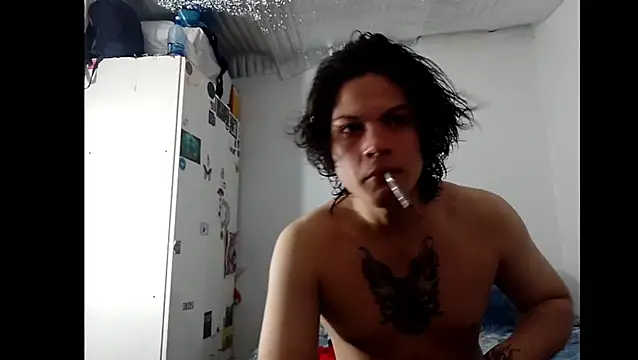 Snapshot of Xtrem3HARDxxx chatting on 10/24/25, 03:47 Xtrem3HARDxxx online show from 10/24/25, 03:47