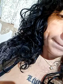 Snapshot of Sweet-diamondxxx chatting on 06/25/26, 01:37 Sweet-diamondxxx online show from 06/25/26, 01:37