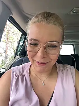 EmyLana online show from 09/10/25, 08:25