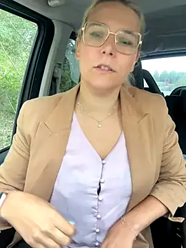 EmyLana online show from 10/02/25, 07:15