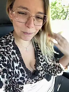 EmyLana online show from 05/16/26, 07:49