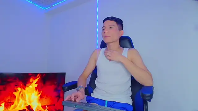 bryamer 19 online show from 01/29/25, 02:40