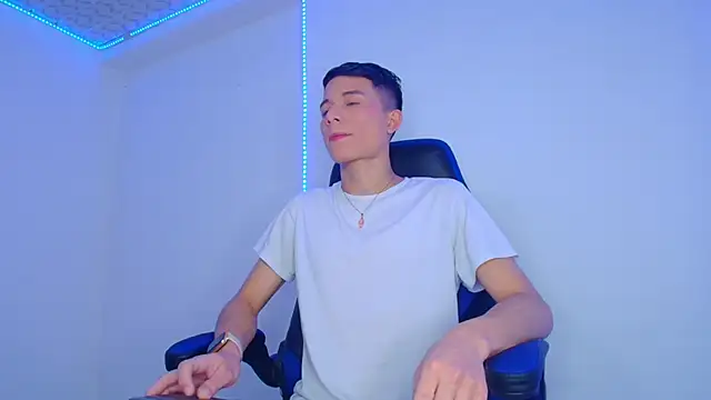 bryamer 19 online show from 02/11/25, 08:10