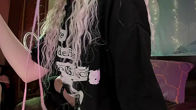 Natural pussy online show from 12/22/24, 01:22