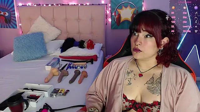 Snapshot of Ruby_Skywalker_ chatting on 12/18/24, 11:51 Ruby Skywalker online show from 12/18/24, 11:51