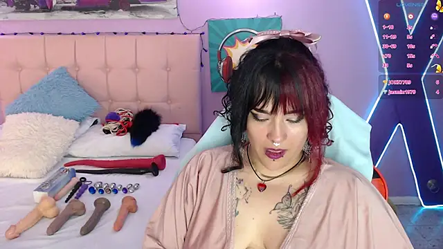 Snapshot of Ruby_Skywalker_ chatting on 12/28/24, 03:04 Ruby Skywalker online show from 12/28/24, 03:04