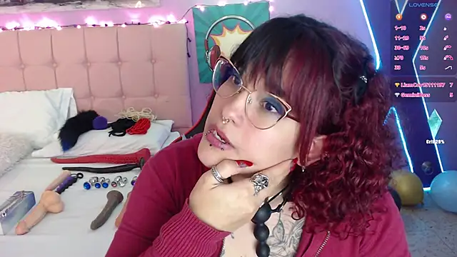 Snapshot of Ruby_Skywalker_ chatting on 12/31/24, 07:20 Ruby Skywalker online show from 12/31/24, 07:20