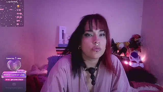 Snapshot of Ruby_Skywalker_ chatting on 01/14/25, 02:40 Ruby Skywalker online show from 01/14/25, 02:40