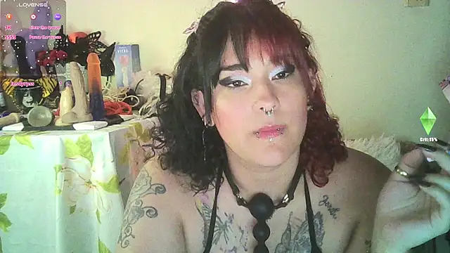 Snapshot of Ruby_Skywalker_ chatting on 01/22/25, 02:26 Ruby Skywalker online show from 01/22/25, 02:26