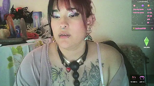 Snapshot of Ruby_Skywalker_ chatting on 01/23/25, 05:35 Ruby Skywalker online show from 01/23/25, 05:35