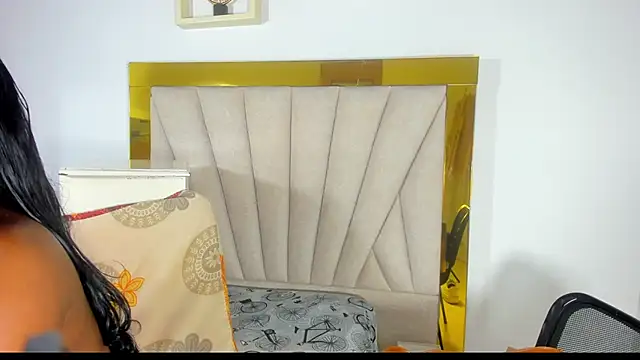 Evelonga 707 online show from 03/13/25, 07:06