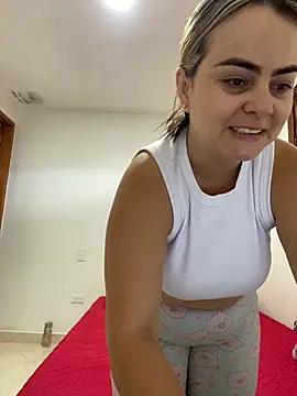 Im Amelia online show from 11/25/25, 12:38