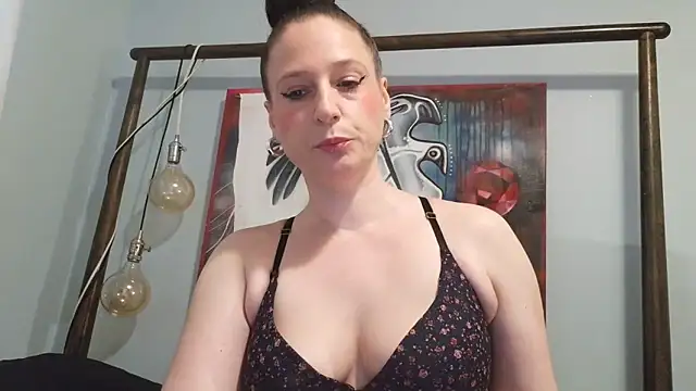 Snapshot of Audrey_hotty chatting on 05/17/26, 11:01 Audrey hotty online show from 05/17/26, 11:01