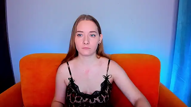 Snapshot of AlinaVice chatting on 01/20/25, 01:07 AlinaVice online show from 01/20/25, 01:07