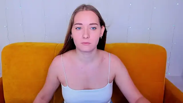 Snapshot of AlinaVice chatting on 01/22/25, 01:20 AlinaVice online show from 01/22/25, 01:20