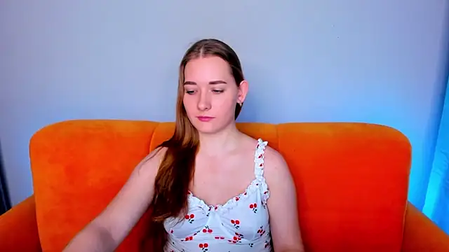 Snapshot of AlinaVice chatting on 01/27/25, 04:20 AlinaVice online show from 01/27/25, 04:20