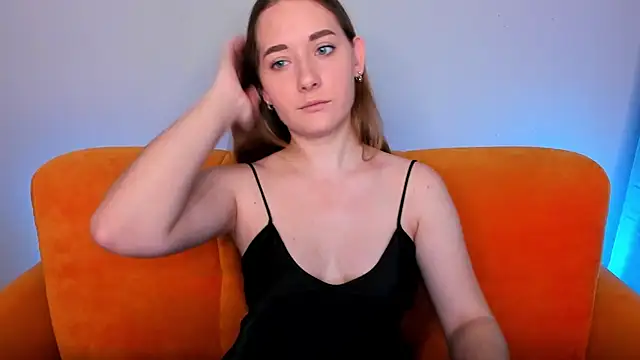 Snapshot of AlinaVice chatting on 01/30/25, 01:11 AlinaVice online show from 01/30/25, 01:11