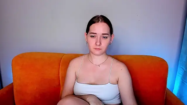 Snapshot of AlinaVice chatting on 02/03/25, 07:40 AlinaVice online show from 02/03/25, 07:40